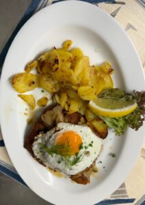 Bratkartoffeln und Ei